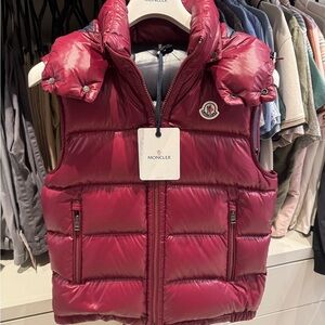 Moncler Bormes Hooded Down Vest